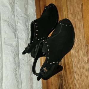 Black peep-toe slingback heels - great condition!